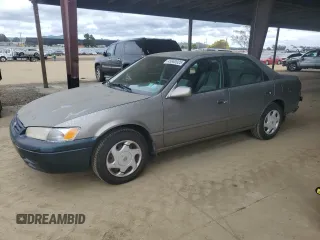 1998 Toyota Camry LE z VIN JT2BF28K1W0114115, wystawiony jako Copart lot #45663925 z przebiegiem 196 459 mil mil oraz Szkoda całkowita • Salvage title. Historia ofert i sprzedaży dostępna na DreamBid. Obrazek 1.