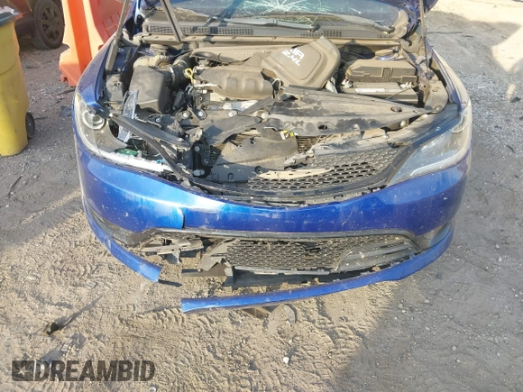 2015 Chrysler 200 S with VIN 1C3CCCBBXFN658834, listed as a IAAI auction lot 40692713 with 144,128 mi miles and . Bid and sale history available at DreamBid. Image 11.