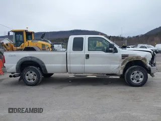 2010 Ford F-250 XL z VIN 1FTSX2BR7AEA40057, wystawiony jako IAAI lot #41498128 z przebiegiem 90 166 mil mil oraz . Historia ofert i sprzedaży dostępna na DreamBid. Obrazek 13.