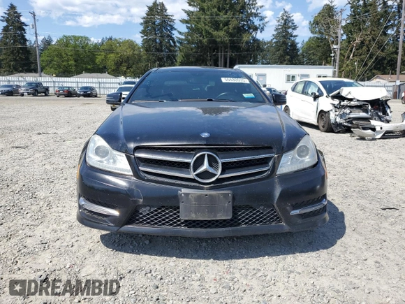 2015 Mercedes-Benz C 250 z VIN WDDGJ4HB7FG376564, wystawiony jako Copart lot #55530935 z przebiegiem 145 687 mil mil oraz Czysty tytuł • Clean title. Historia ofert i sprzedaży dostępna na DreamBid. Obrazek 5.