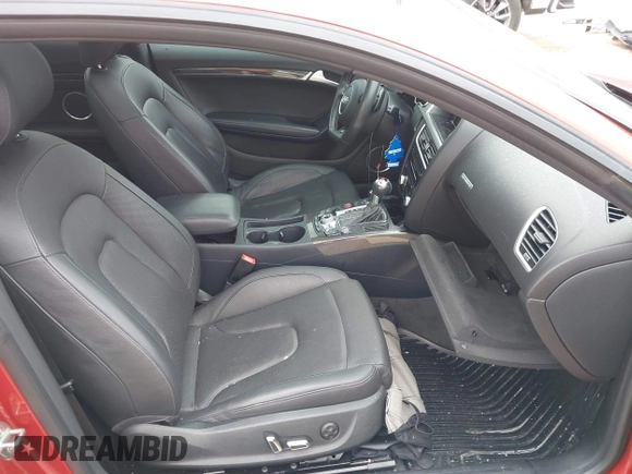 2014 Audi S5 Prestige z VIN WAUVGAFR9EA059415, wystawiony jako IAAI lot #42136897 z przebiegiem 95 667 mil mil oraz . Historia ofert i sprzedaży dostępna na DreamBid. Obrazek 5.