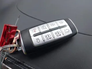 2022 Genesis GV70 Sport z VIN KMUMCDTC3NU074029, wystawiony jako IAAI lot #41400987 z przebiegiem 29 494 mil mil oraz . Historia ofert i sprzedaży dostępna na DreamBid. Obrazek 11.