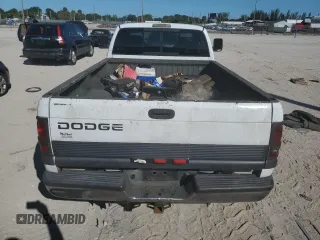 2000 Dodge Ram 3500 with VIN 1B7MC3361YJ130563, listed as a Copart auction lot 82464224 with 251,743 mi miles and Clean Title. Bid and sale history available at carsss.com. Image 6.