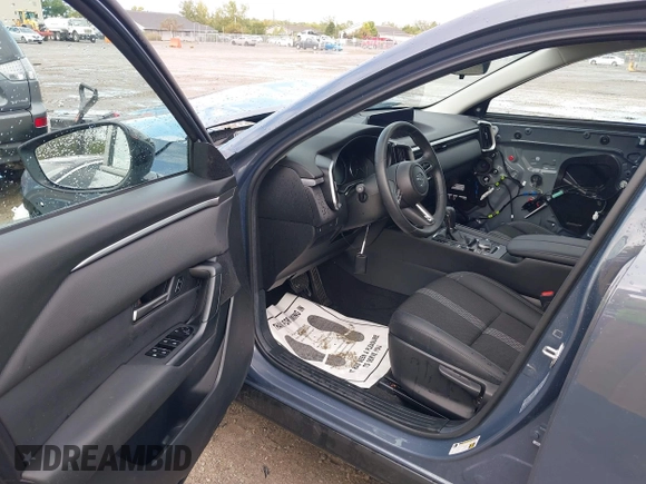 2024 Mazda CX-50 S Select with VIN 7MMVABAM9RN203355, listed as a IAAI auction lot 40399675 with 5,415 mi miles and . Bid and sale history available at DreamBid. Image 5.