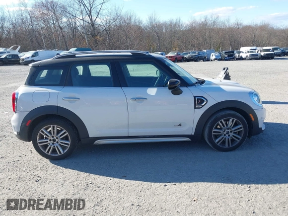 2020 MINI Countryman Cooper S with VIN WMZYX1C05L3L45883, listed as a IAAI auction lot 40690925 with 28,846 mi miles and . Bid and sale history available at DreamBid. Image 13.