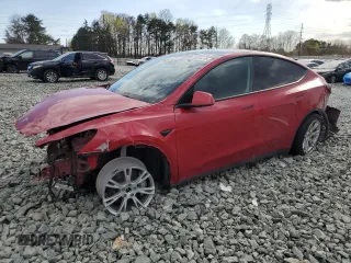 2022 Tesla Model Y Long Range z VIN 7SAYGDEE5NF387781, wystawiony jako Copart lot #50248215 z przebiegiem 24 173 mil mil oraz Szkoda całkowita • Salvage title. Historia ofert i sprzedaży dostępna na DreamBid. Obrazek 1.