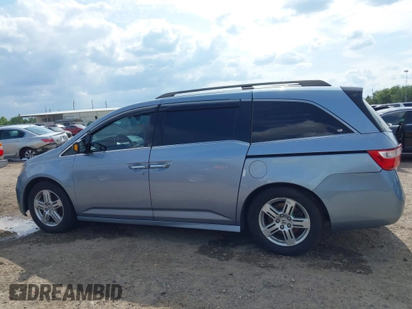 2011 Honda Odyssey Touring с VIN 5FNRL5H92BB033245, выставлен на аукционе IAAI как лот 42226287 с пробегом 184 910 миль миль и . История ставок и продаж доступна на DreamBid. Изображение 15.