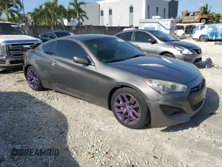 2013 Hyundai Genesis Coupe R-Spec z VIN KMHHT6KDXDU101716, wystawiony jako Copart lot #52415625 z przebiegiem 136 346 mil mil oraz Szkoda całkowita • Salvage title. Historia ofert i sprzedaży dostępna na DreamBid. Obrazek 4.
