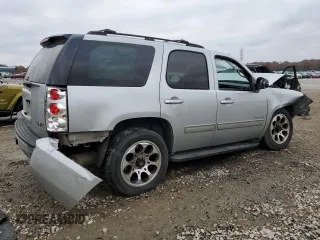 2013 GMC Yukon SLE with VIN 1GKS1AE03DR171528, listed as a Copart auction lot 84190114 with 0 mi miles and Salvage Title. Bid and sale history available at carsss.com. Image 3.