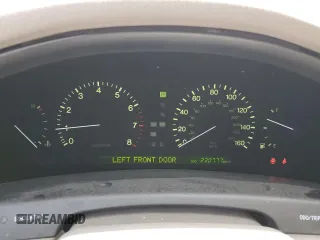 1998 Lexus LS 400 z VIN JT8BH28F1W0138417, wystawiony jako Copart lot #58729785 z przebiegiem 230 777 mil mil oraz Szkoda całkowita • Salvage title. Historia ofert i sprzedaży dostępna na DreamBid. Obrazek 9.