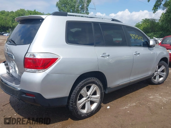 2011 Toyota Highlander Limited with VIN 5TDDK3EH4BS088031, listed as a IAAI auction lot 42515112 with 229,117 mi miles and . Bid and sale history available at DreamBid. Image 4.