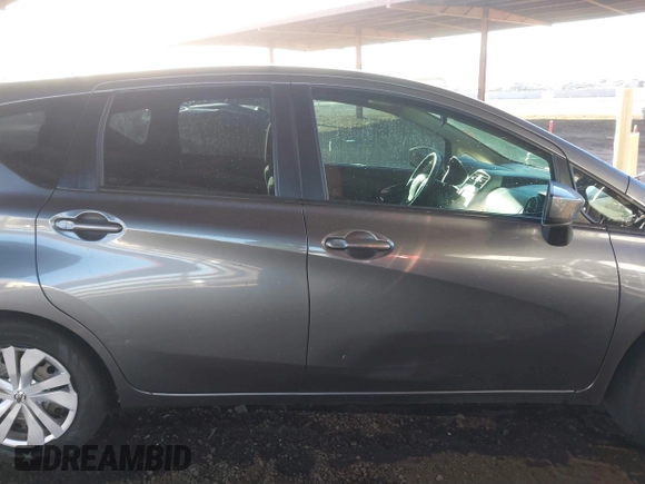 2018 Nissan Note SV z VIN 3N1CE2CP9JL370678, wystawiony jako IAAI lot #41643320 z przebiegiem 174 744 mil mil oraz . Historia ofert i sprzedaży dostępna na DreamBid. Obrazek 13.