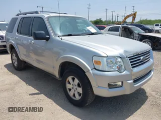 2010 Ford Explorer XLT z VIN 1FMEU6DE1AUA38927, wystawiony jako IAAI lot #42309587 z przebiegiem 243 264 mil mil oraz . Historia ofert i sprzedaży dostępna na DreamBid. Obrazek 1.