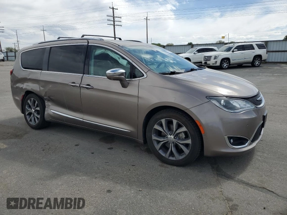 2017 Chrysler Pacifica Limited z VIN 2C4RC1GG5HR759865, wystawiony jako Copart lot #56431515 z przebiegiem 93 473 mil mil oraz Szkoda całkowita • Salvage title. Historia ofert i sprzedaży dostępna na DreamBid. Obrazek 4.