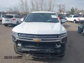 2023 Chevrolet Suburban Premier z VIN 1GNSKFKD5PR511819, wystawiony jako IAAI lot #41899310 z przebiegiem 40 355 mil mil oraz . Historia ofert i sprzedaży dostępna na DreamBid. Obrazek 12.