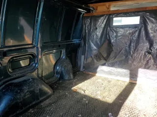 1995 Chevrolet Astro Cargo with VIN 1GCDM19W1SB176517, listed as a Copart auction lot 81538884 with 187,886 mi miles and Salvage Title. Bid and sale history available at carsss.com. Image 11.
