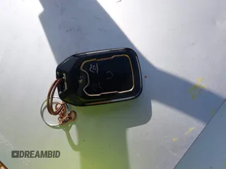 2016 Chevrolet Suburban LT z VIN 1GNSKHKC2GR289761, wystawiony jako IAAI lot #42086912 z przebiegiem 247 791 mil mil oraz . Historia ofert i sprzedaży dostępna na DreamBid. Obrazek 11.