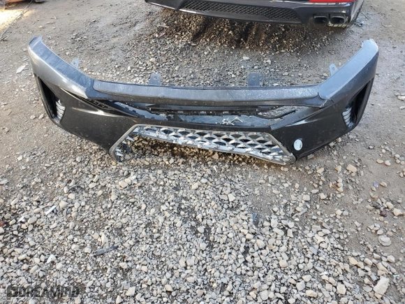 2019 Genesis G70 2.0T Advanced with VIN KMTG34LA1KU020708, listed as a Copart auction lot 81196544 with 120,635 mi miles and Salvage Title. Bid and sale history available at carsss.com. Image 12.