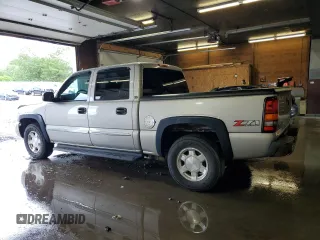 2006 GMC Sierra 1500 SLE1 z VIN 2GTEK13T861139933, wystawiony jako Copart lot #61262555 z przebiegiem 177 247 mil mil oraz Czysty tytuł • Clean title. Historia ofert i sprzedaży dostępna na DreamBid. Obrazek 2.