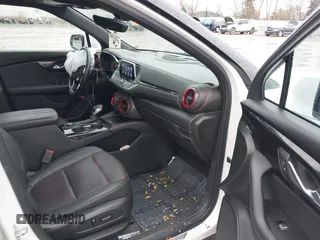 2021 Chevrolet Blazer RS z VIN 3GNKBERS7MS508086, wystawiony jako IAAI lot #40921436 z przebiegiem 66 072 mil mil oraz . Historia ofert i sprzedaży dostępna na DreamBid. Obrazek 5.