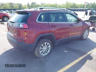 2019 Jeep Cherokee Latitude with VIN 1C4PJLCB4KD358305, listed as a IAAI auction lot 41990957 with 121,024 mi miles. Bid and sale history available at carsss.com. Image 4.