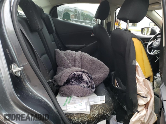 2016 Scion iA z VIN 3MYDLBZV4GY127533, wystawiony jako Copart lot #54408935 z przebiegiem 101 917 mil mil oraz Szkody całkowita. Historia ofert i sprzedaży dostępna na DreamBid. Obrazek 10.