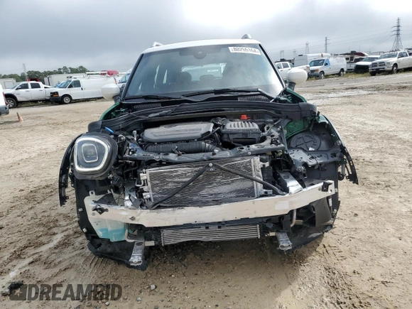 2024 MINI Countryman Cooper S with VIN WMZ53BR06R3S08133, listed as a Copart auction lot 80255164 with 6,035 mi miles and Salvage Title. Bid and sale history available at carsss.com. Image 5.