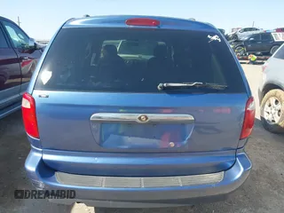 2007 Chrysler Town & Country LWB LX with VIN 2A4GP44R17R266406, listed as a IAAI auction lot 42033861 with 153,870 mi miles. Bid and sale history available at carsss.com. Image 16.