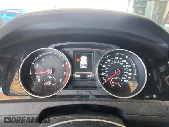 2018 Volkswagen Golf GTI S с VIN 3VW447AU3JM289855, выставлен на аукционе Copart как лот 60850565 с пробегом 40 649 миль миль и Списание • Salvage title. История ставок и продаж доступна на DreamBid. Изображение 9.