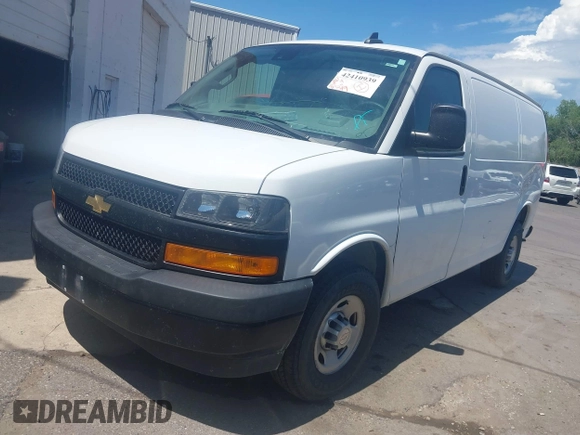 2019 Chevrolet Express Cargo z VIN 1GCWGAFP9K1370862, wystawiony jako IAAI lot #42410939 z przebiegiem 83 319 mil mil oraz . Historia ofert i sprzedaży dostępna na DreamBid. Obrazek 2.
