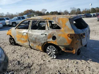 2017 Kia Sorento L with VIN 5XYPG4A34HG227448, listed as a Copart auction lot 84479934 with 0 mi miles and Non Repairable. Bid and sale history available at carsss.com. Image 2.