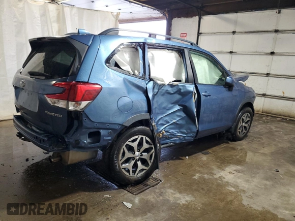2019 Subaru Forester Premium z VIN JF2SKAEC6KH524156, wystawiony jako Copart lot #62279625 z przebiegiem Nie podano mil oraz Szkoda całkowita • Salvage title. Historia ofert i sprzedaży dostępna na DreamBid. Obrazek 3.