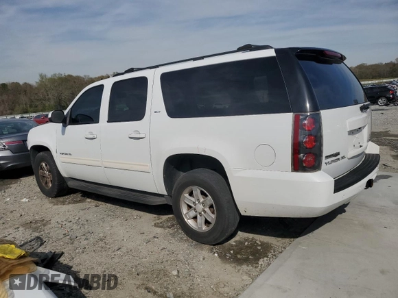 2011 GMC Yukon XL SLT with VIN 1GKS1KE01BR144055, listed as a Copart auction lot 49709875 with 276,304 mi miles and Salvage Title. Bid and sale history available at DreamBid. Image 2.