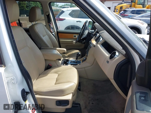 2012 Land Rover LR4 Lux z VIN SALAK2D45CA650604, wystawiony jako IAAI lot #42328089 z przebiegiem 161 037 mil mil oraz . Historia ofert i sprzedaży dostępna na DreamBid. Obrazek 5.
