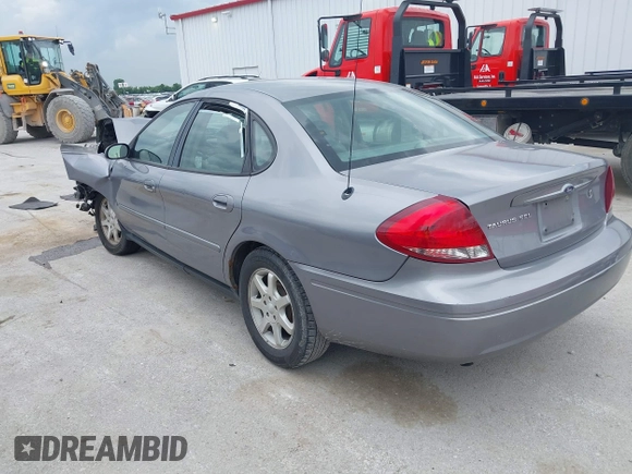 2006 Ford Taurus SEL with VIN 1FAFP56U16A250613, listed as a IAAI auction lot 42377226 with Not provided miles and . Bid and sale history available at DreamBid. Image 3.