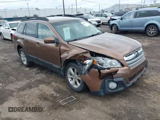 2013 Subaru Outback Premium z VIN 4S4BRBCC6D3323775, wystawiony jako IAAI lot #42256541 z przebiegiem 119 509 mil mil oraz . Historia ofert i sprzedaży dostępna na DreamBid. Obrazek 1.