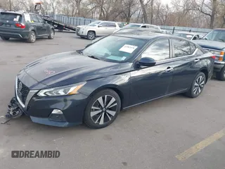2021 Nissan Altima 2.5 SV with VIN 1N4BL4DV0MN318955, listed as a IAAI auction lot 41982428 with 66,766 mi miles. Bid and sale history available at carsss.com. Image 17.