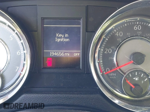 2014 Chrysler Town & Country Touring with VIN 2C4RC1BG5ER343804, listed as a IAAI auction lot 41647481 with 194,656 mi miles. Bid and sale history available at carsss.com. Image 7.