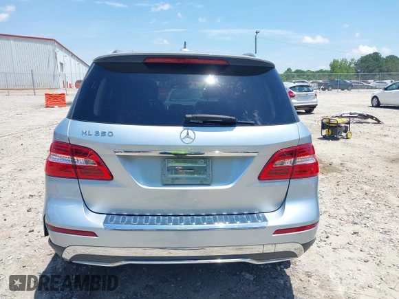 2014 Mercedes-Benz M 350 z VIN 4JGDA5JB1EA322574, wystawiony jako IAAI lot #42295699 z przebiegiem 207 959 mil mil oraz . Historia ofert i sprzedaży dostępna na DreamBid. Obrazek 17.