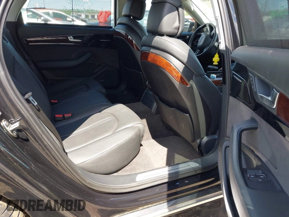 2011 Audi A8 z VIN WAURVAFD7BN026526, wystawiony jako IAAI lot #42294941 z przebiegiem 112 128 mil mil oraz . Historia ofert i sprzedaży dostępna na DreamBid. Obrazek 8.