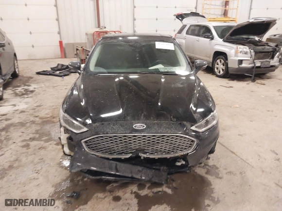 2020 Ford Fusion Hybrid Titanium with VIN 3FA6P0RU8LR141355, listed as a IAAI auction lot 41417807 with 61,288 mi miles. Bid and sale history available at carsss.com. Image 12.