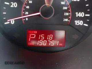 2011 Kia Sorento EX with VIN 5XYKU3A12BG076595, listed as a IAAI auction lot 41920914 with 190,751 mi miles. Bid and sale history available at carsss.com. Image 15.