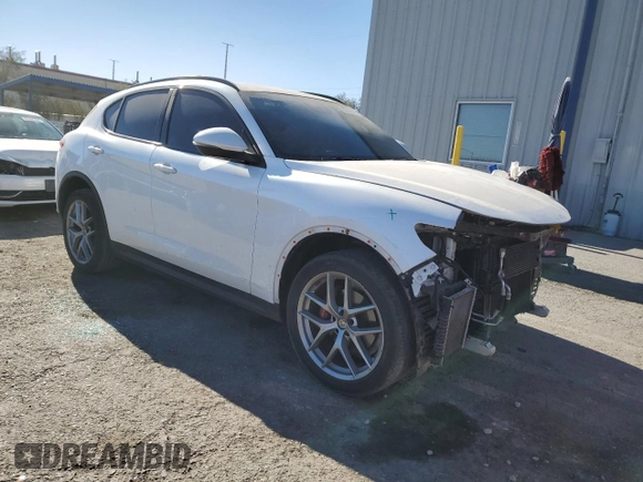 2018 Alfa Romeo Stelvio Ti Sport z VIN ZASFAKNN3J7B77939, wystawiony jako Copart lot #87767495 z przebiegiem 62 777 mil mil oraz Szkoda całkowita • Salvage title. Historia ofert i sprzedaży dostępna na DreamBid. Obrazek 4.