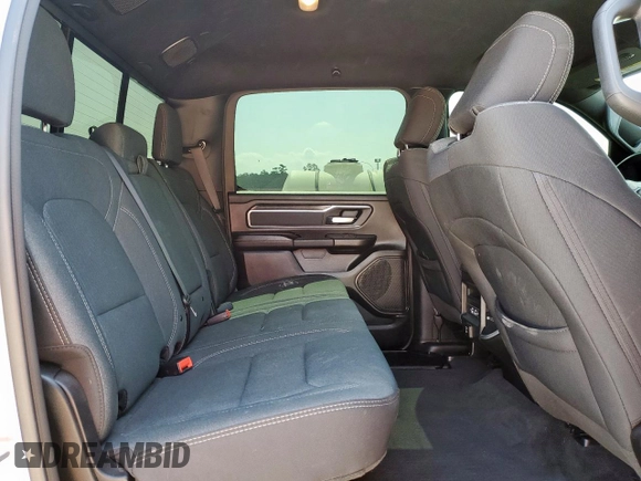 2022 Ram 1500 Lone Star z VIN 1C6RREFT0NN276630, wystawiony jako Copart lot #58753925 z przebiegiem 66 293 mil mil oraz Czysty tytuł • Clean title. Historia ofert i sprzedaży dostępna na DreamBid. Obrazek 10.