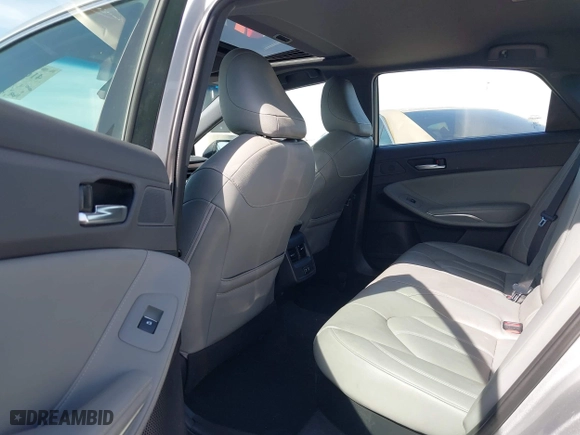 2019 Toyota Avalon Hybrid Limited with VIN 4T1B21FB1KU003112, listed as a IAAI auction lot 41610307 with 169,569 mi miles. Bid and sale history available at carsss.com. Image 8.