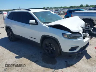 2021 Jeep Cherokee Altitude z VIN 1C4PJLLB0MD114041, wystawiony jako IAAI lot #42293395 z przebiegiem 55 576 mil mil oraz . Historia ofert i sprzedaży dostępna na DreamBid. Obrazek 1.