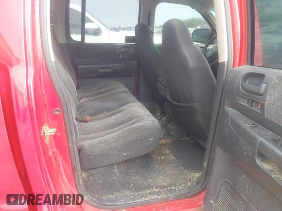 2004 Dodge Dakota SLT with VIN 1D7HL48N44S708625, listed as a IAAI auction lot 41552527 with 337,535 mi miles. Bid and sale history available at carsss.com. Image 8.