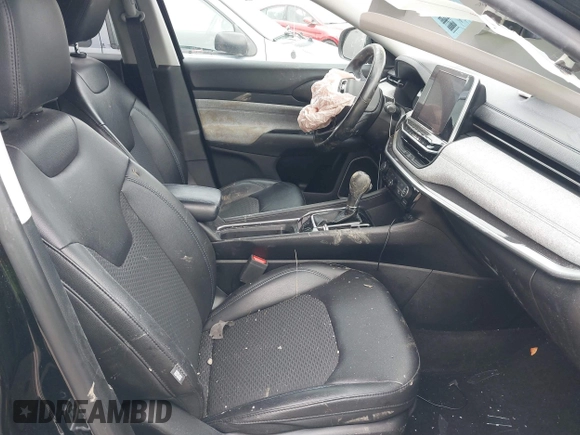 2022 Jeep Compass Latitude z VIN 3C4NJDBB3NT113332, wystawiony jako IAAI lot #42452658 z przebiegiem 43 430 mil mil oraz . Historia ofert i sprzedaży dostępna na DreamBid. Obrazek 5.