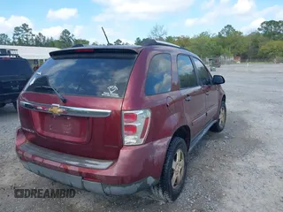 2007 Chevrolet Equinox LS with VIN 2CNDL13F576068502, listed as a IAAI auction lot 41970757 with 248,120 mi miles. Bid and sale history available at carsss.com. Image 4.
