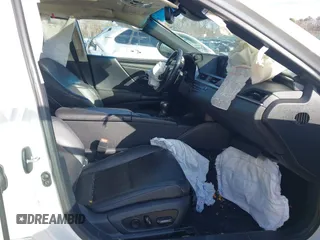 2019 Lexus ES 350 z VIN 58ABZ1B15KU046904, wystawiony jako IAAI lot #41585313 z przebiegiem 105 650 mil mil oraz . Historia ofert i sprzedaży dostępna na DreamBid. Obrazek 5.